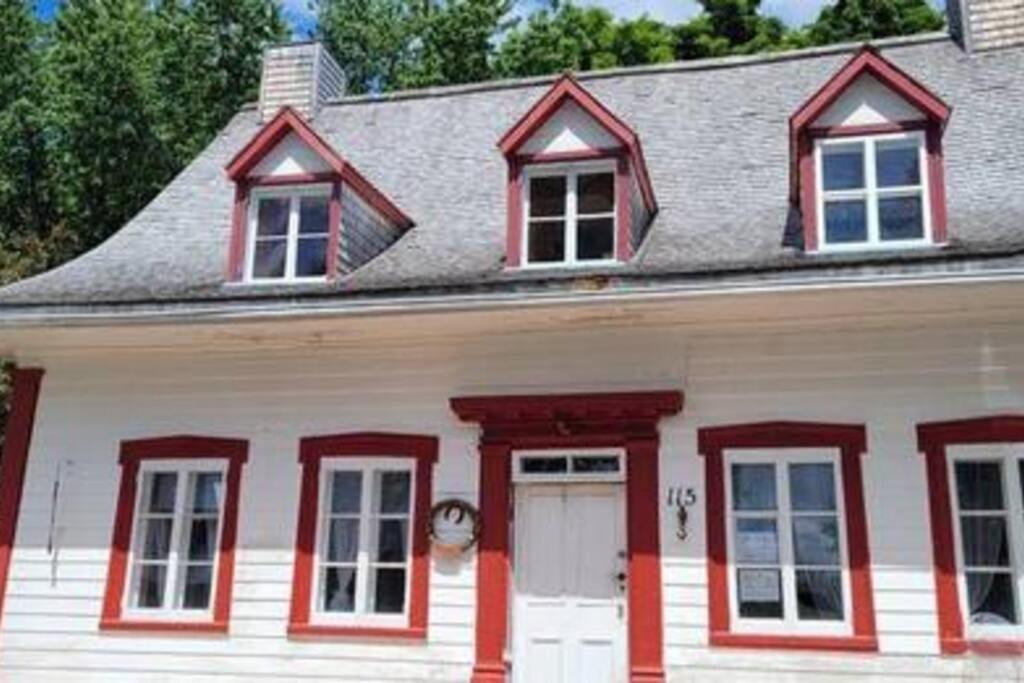 Om Chalet 1 Avec Spa Face Au Fleuve Saint-Jean ภายนอก รูปภาพ